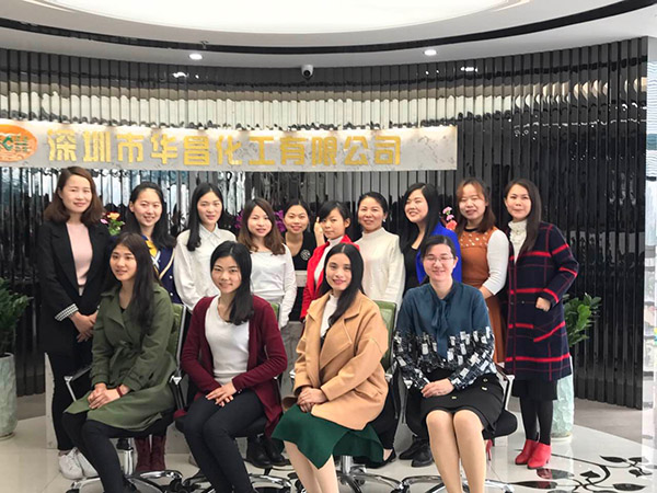 員(yuan)工合影(yǐng)