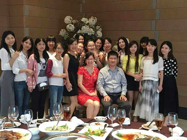 員(yuán)工聚餐(can)