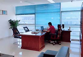 總(zǒng)經理辦(bàn)公室