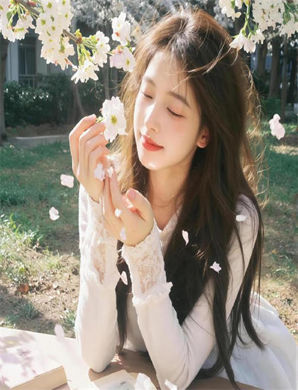 女儿国电影-电影英雄无泪